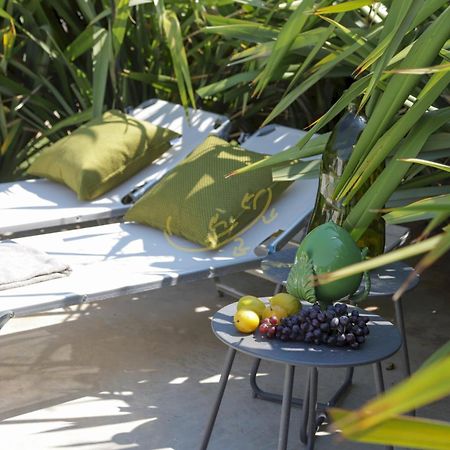 Вілла Td Dimora Del Giglio With Organic Garden With Pool Остуні Екстер'єр фото